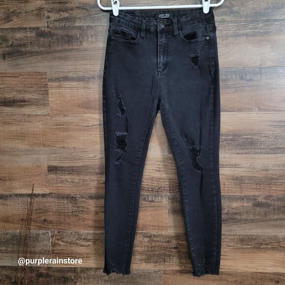 Judy Blue Jeans 28 Skinny Mid Rise Raw Hem Black Wash Stretch Denim JB88268 - Picture 1 of 13